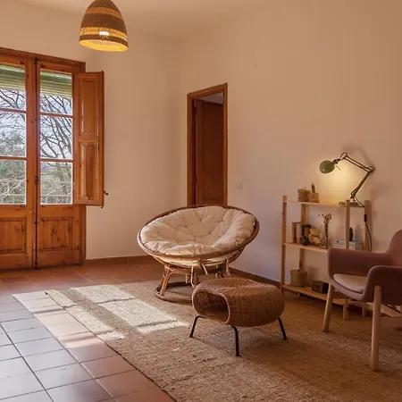 Casa Rural Cal Joli * Vilobí del Penedès